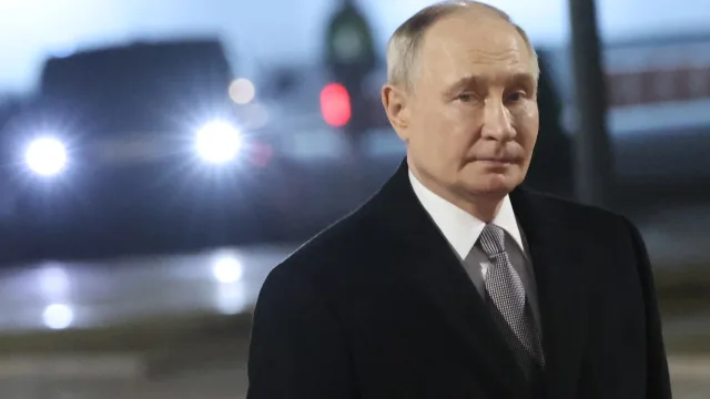 Russia launches largest ballistic missile attack on Kyiv since start of war