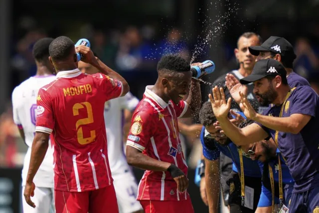Thunderstorms disrupt Spain and Argentina World Cup final training plans