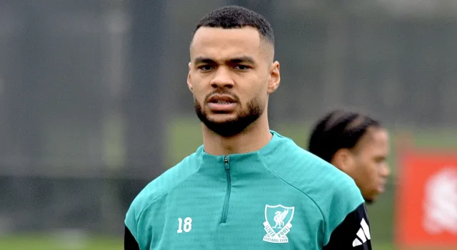 Arsenal consider late move to hijack Liverpool talks for PSG winger Barcola
