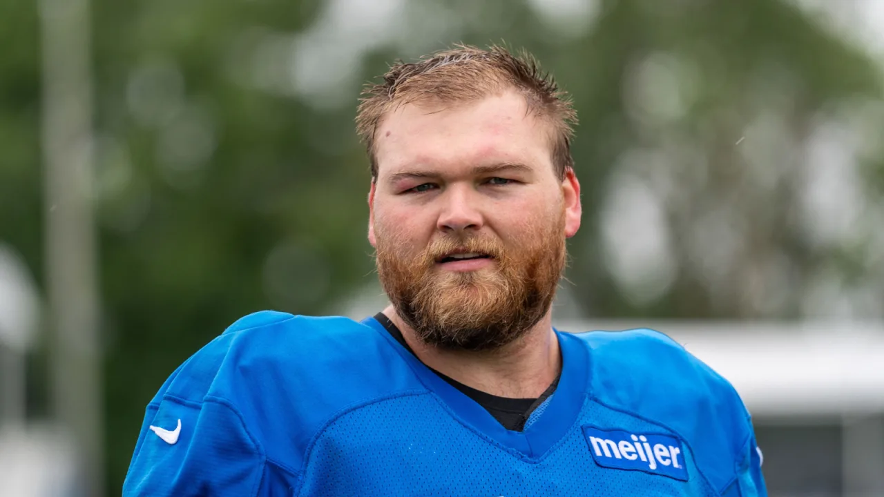 Lions center Cade Mays to miss 8 to 10 weeks with wrist injury
