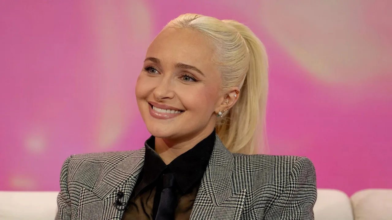 Hayden Panettiere, Heroes and Nashville Star, Dies at 36