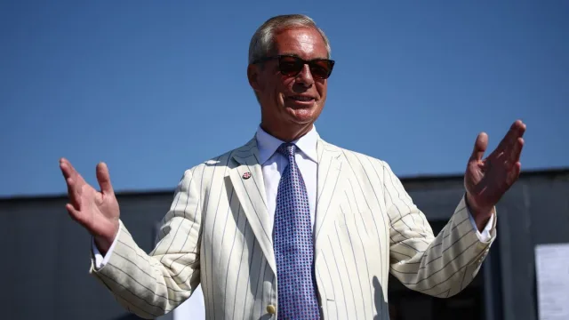 Nigel Farage has won the Clacton by-election with victory over Count Bin…