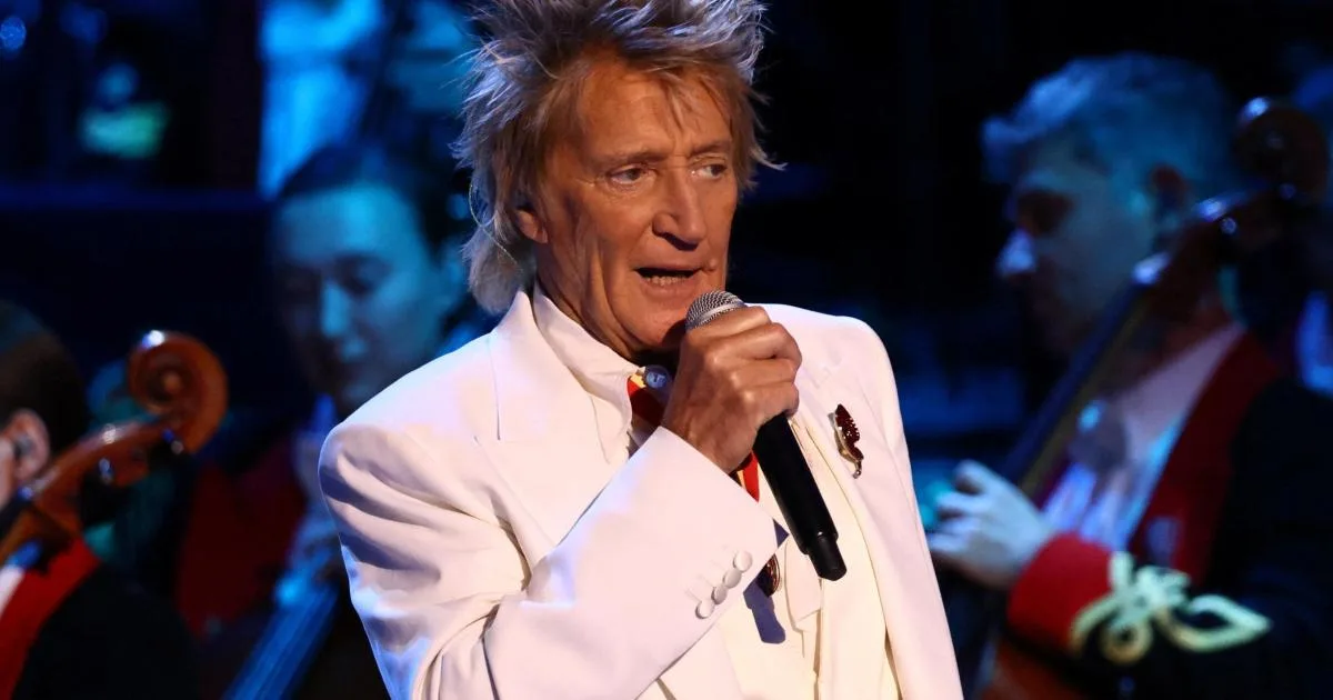 Rod Stewart cancels tour dates after heart surgery