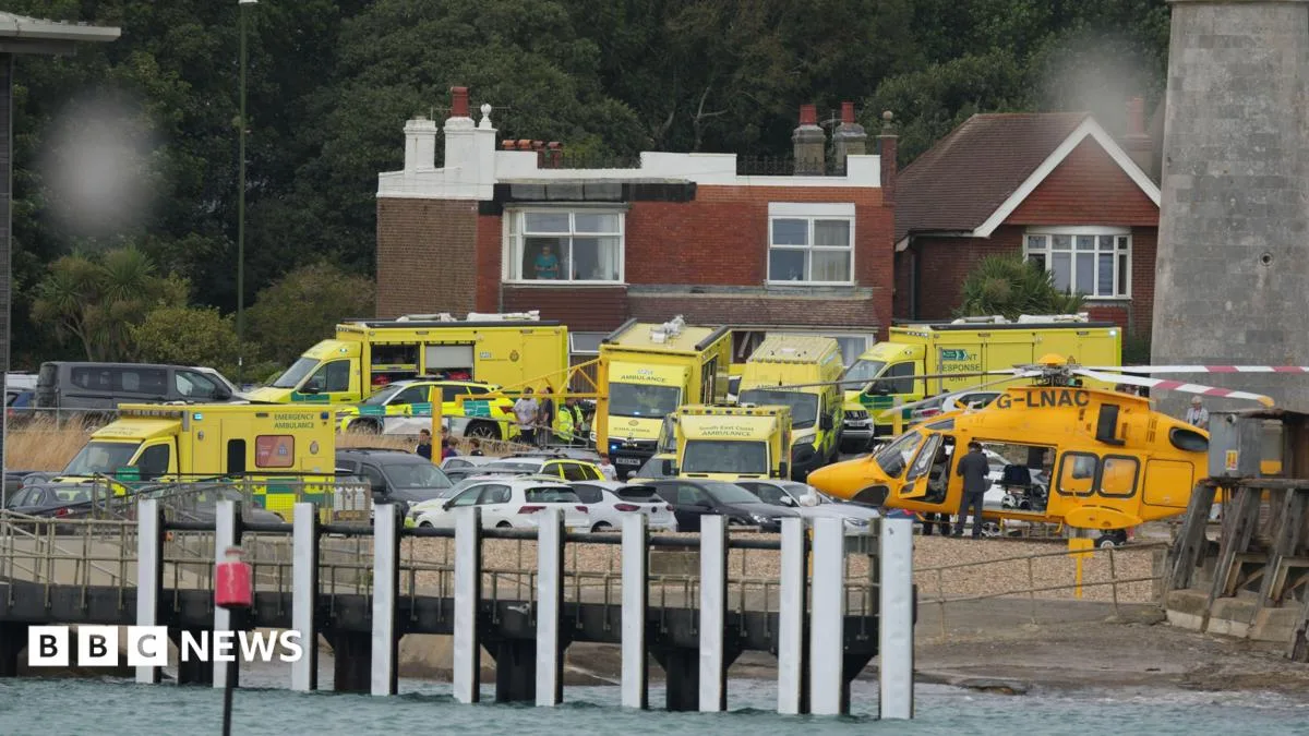 Three family members die after getting into difficulty off Shoreham coast