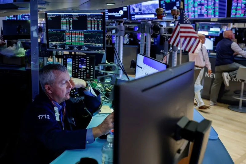 S&P 500 hits record close as rate-hike worries ease