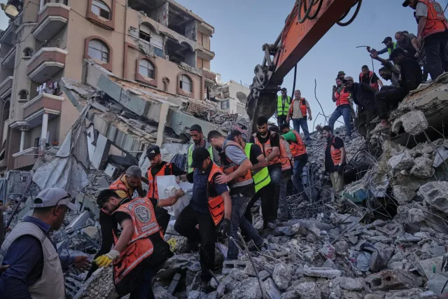 Building collapse in Gaza kills at least 19 people, and other Mideast de…