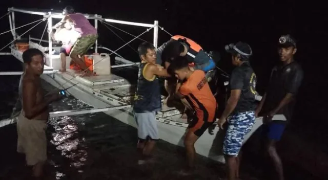 Fire on passenger ferry in Philippines leaves dozens missing and at leas…