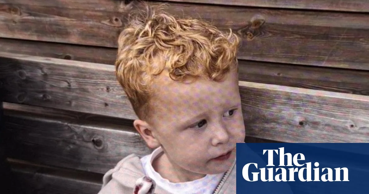 Suffolk police release CCTV in search for missing 3-year-old Noah Woods