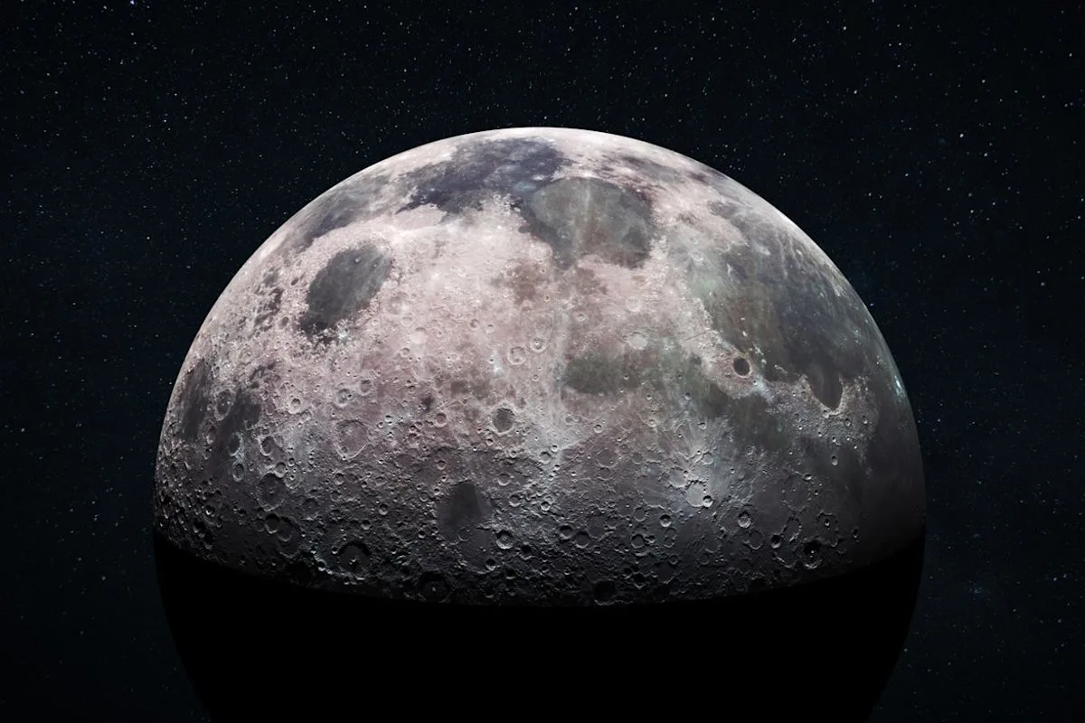 Trump military adviser says US troops must prepare for combat near moon