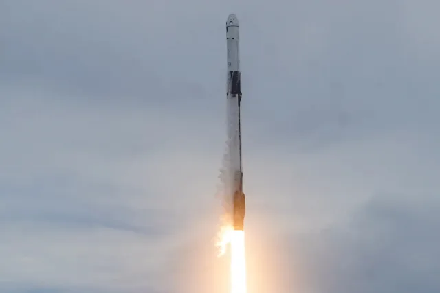 Elon Musk Pledges SpaceX Share to Every Child in America Next Year