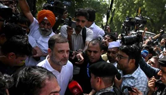 Indian opposition MPs detained in protest against election chief
