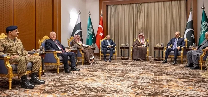 Turkiye and Pakistan to deploy troops to Saudi Arabia amid Houthi attacks