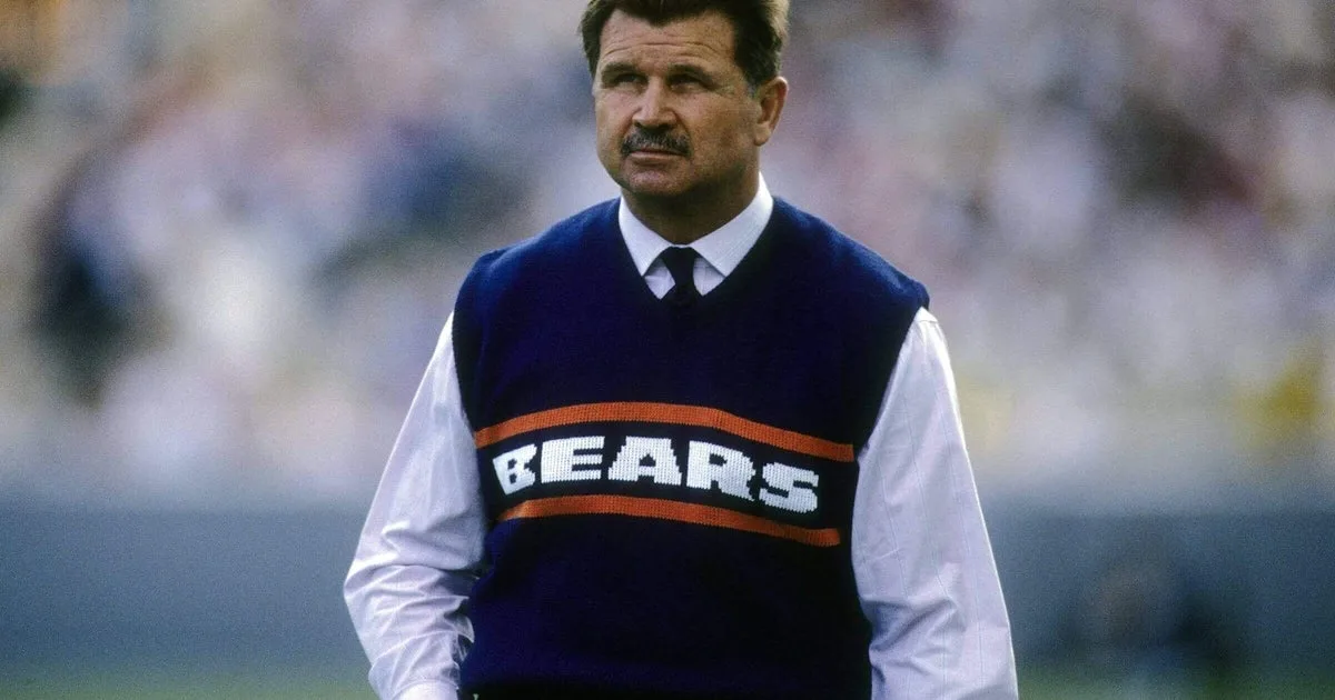 Mike Ditka, Hall of Fame tight end and legendary Bears coach, dies at 86