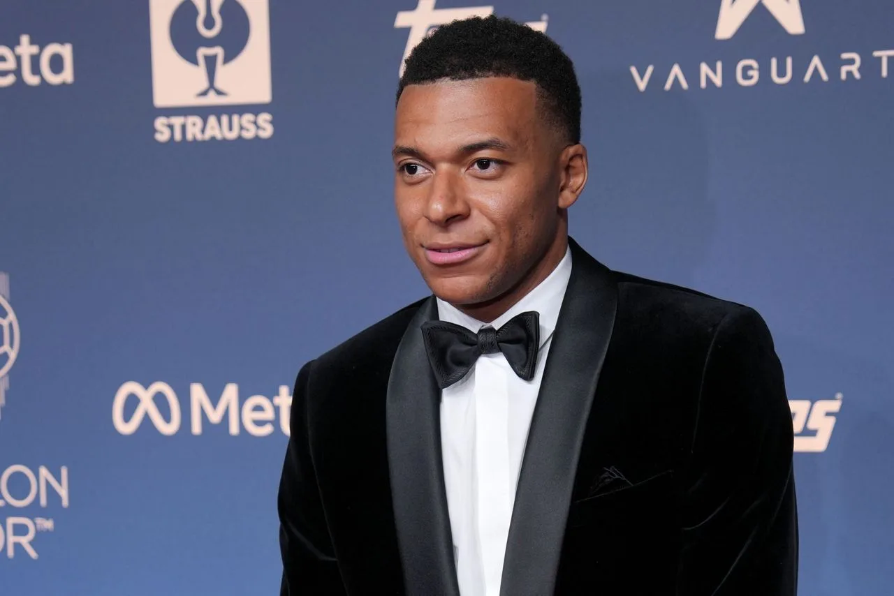 Real Madrid issues public apology to China over Mbappé's Mao Zedong comm…