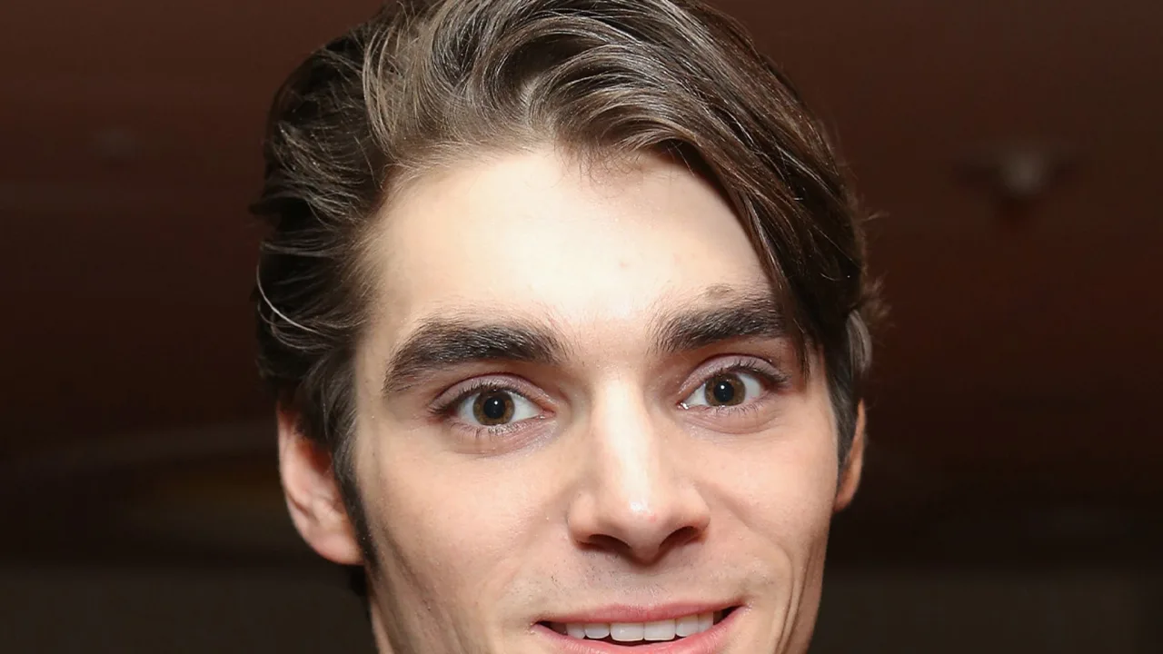 Breaking Bad Star RJ Mitte Dies at 34