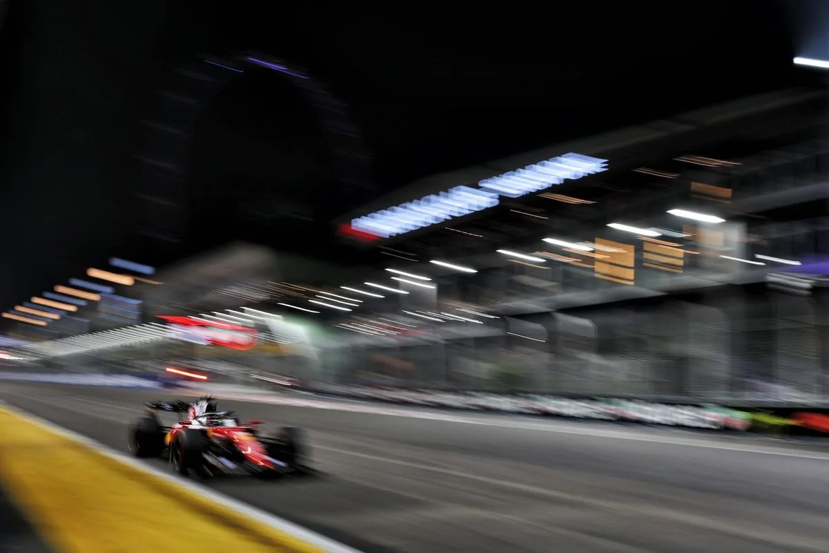 Verstappen beats Ferraris to Singapore pole